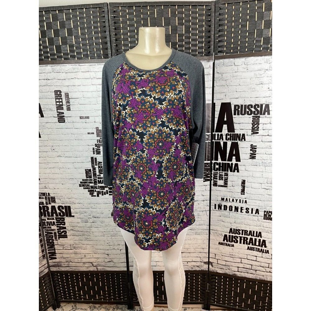 LulaRoe XL Gray Print Crew Neck Curved Hem 3/4 Raglan Sleeve Top